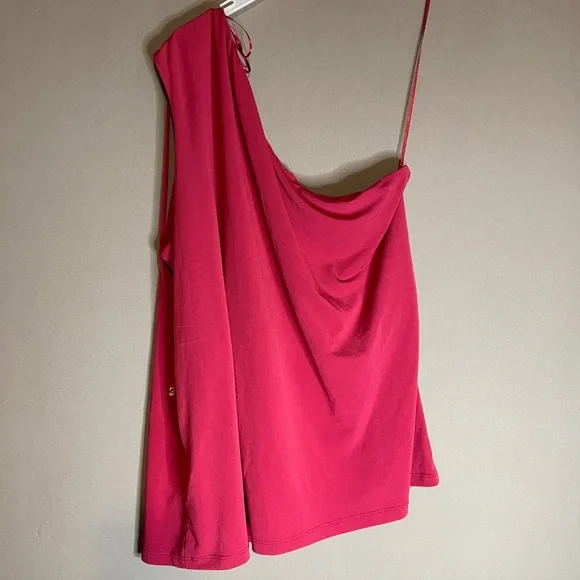 Elegant Red Women's Top - Picture 2 of 4